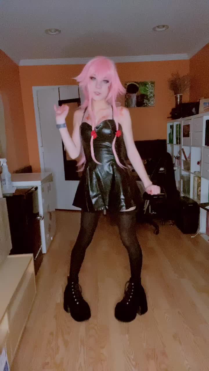 @izzy.cosplayy