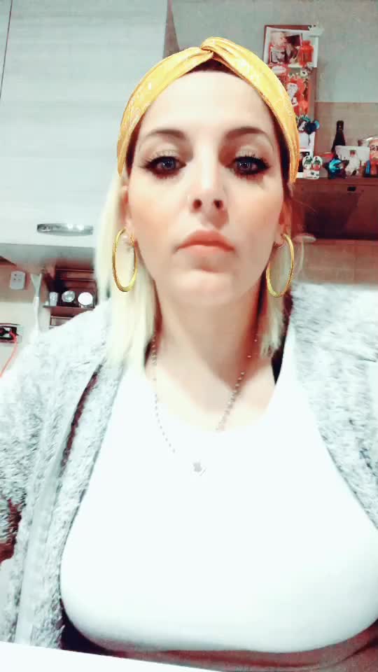 @Valentina