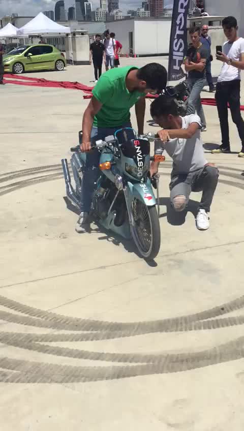 @&Ouml;zcan Altay