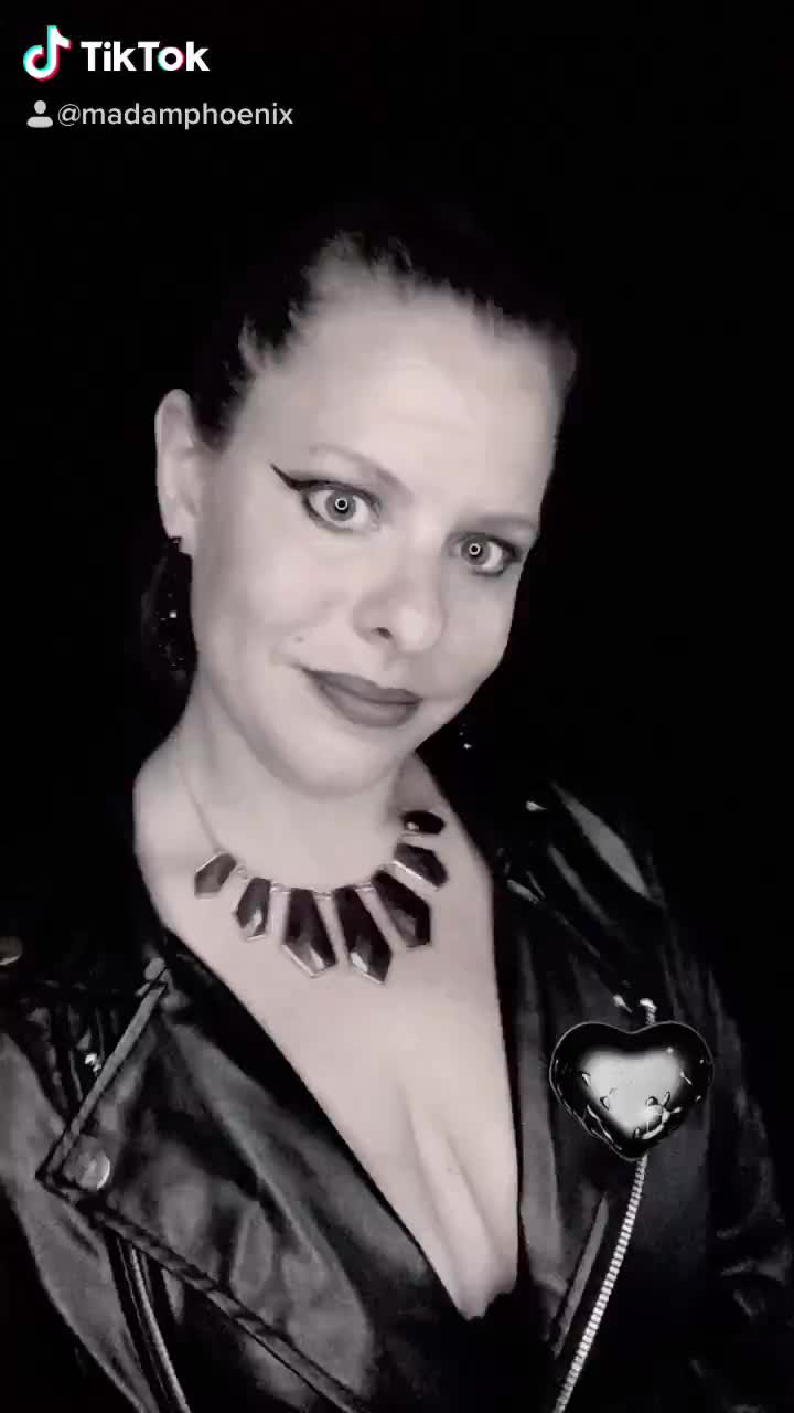 @MadamPhoenixRose