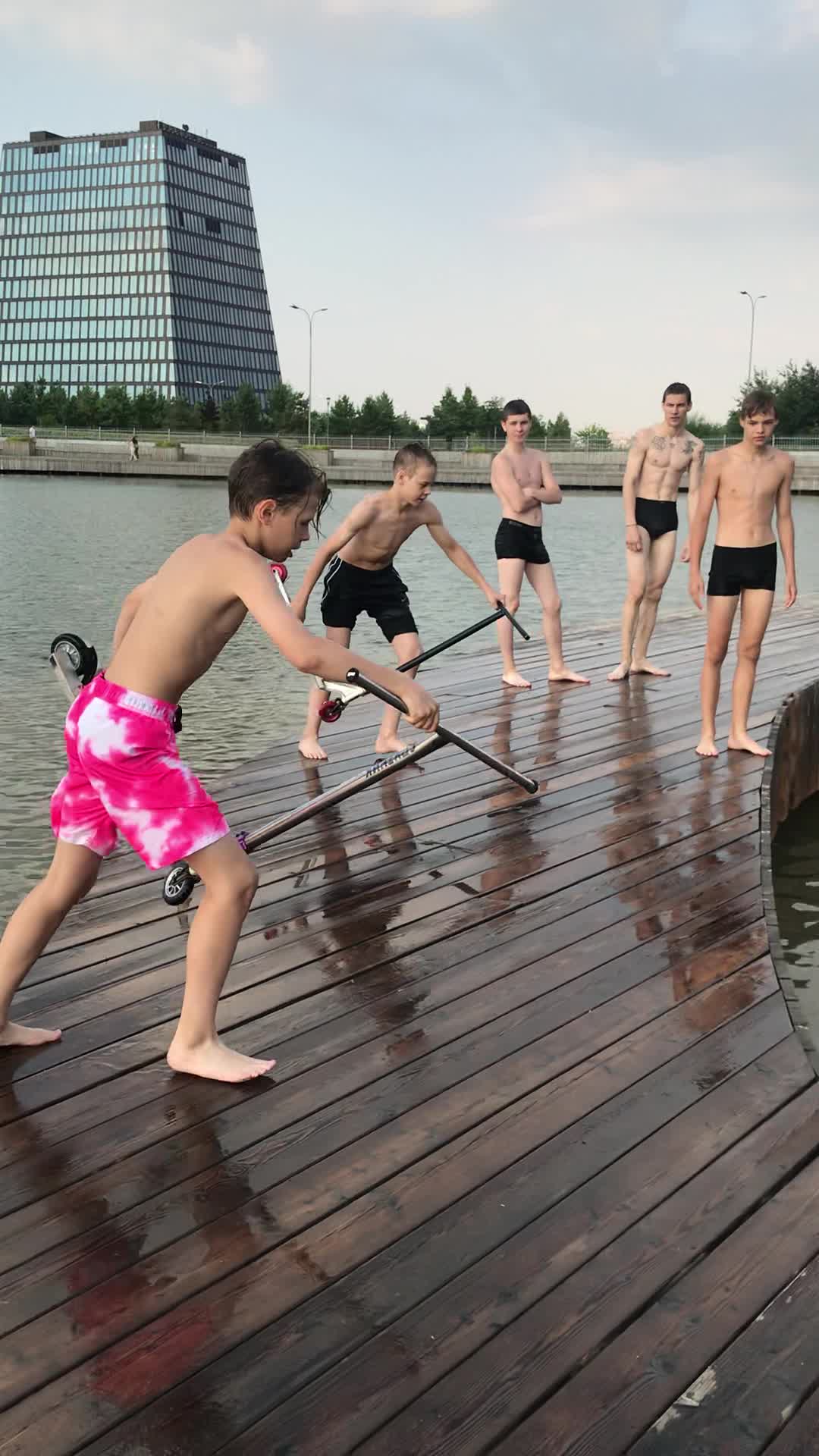 @Краш твоей мамы