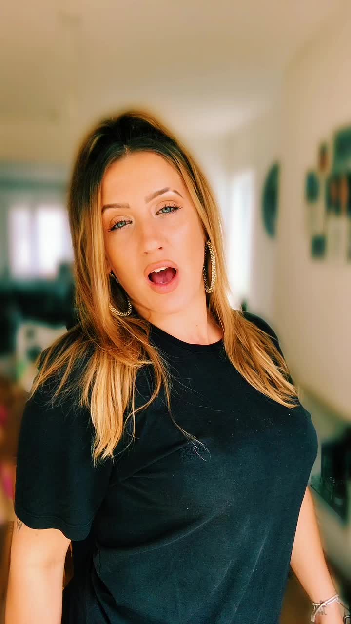 @CarlyNash19