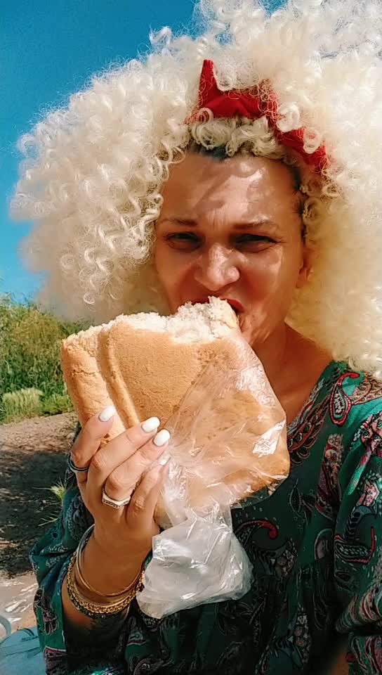 @pochekaevatanita