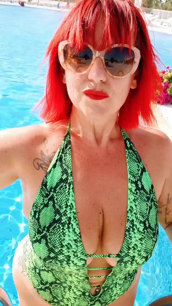 @AnnettaAnnetta