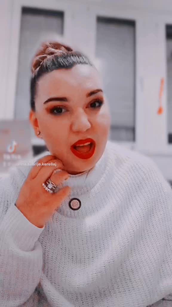 @Sabrina/jeKerellaj