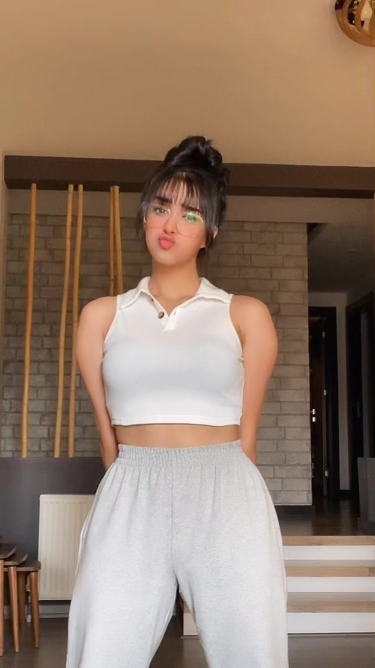 @emelrsho