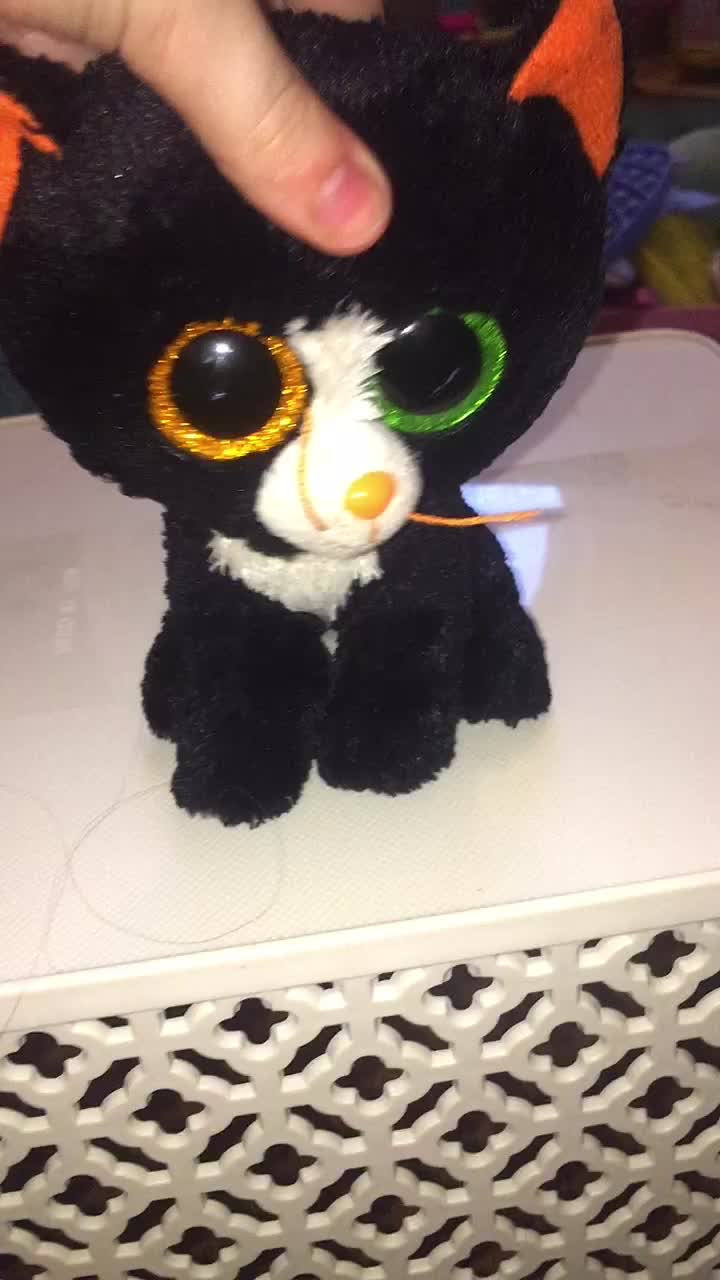 @Beanie boo acc!