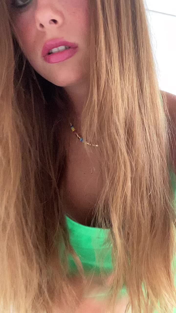 @Adrianatsantamaria