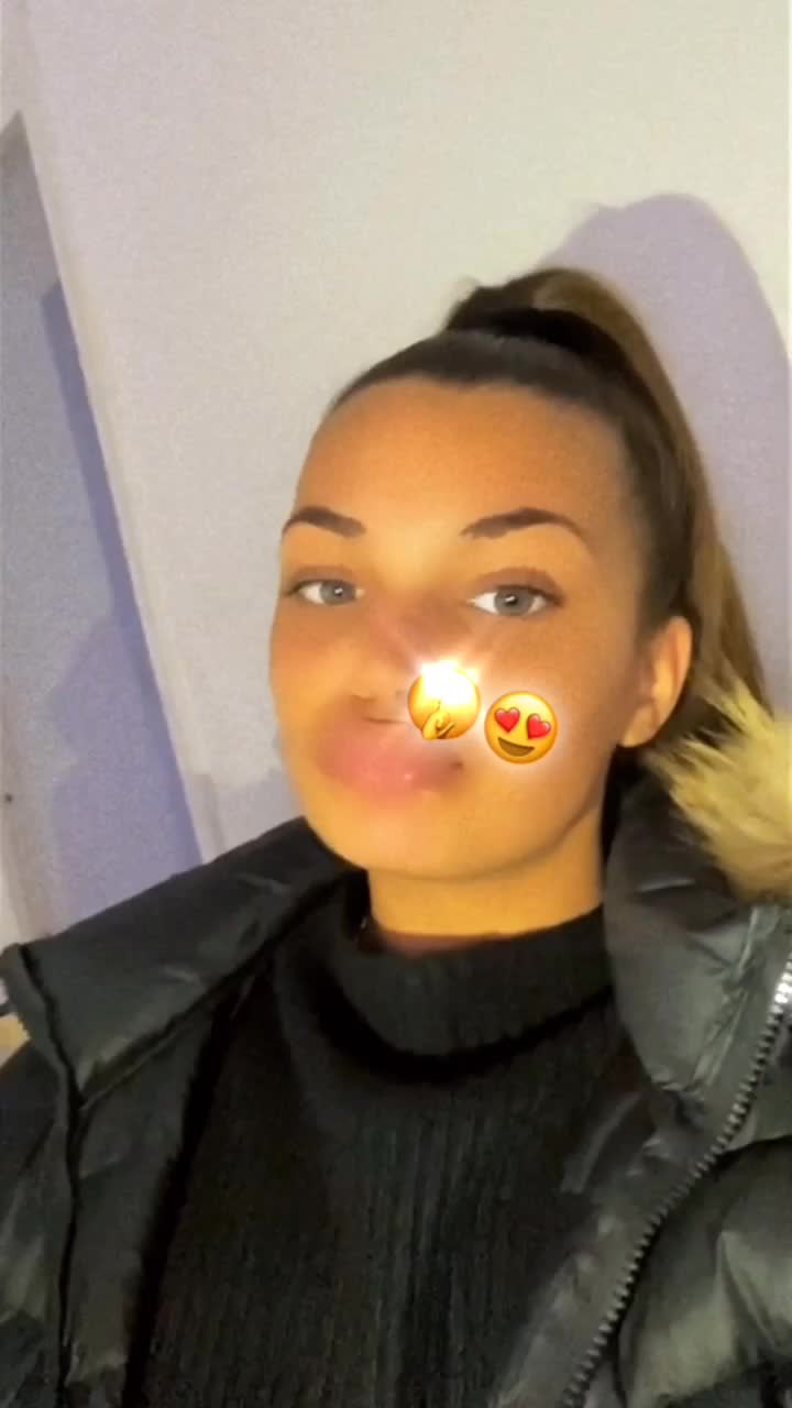 @Celiaa_🏴&zwj;☠️😝✨