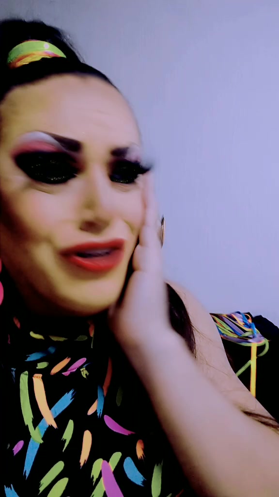 @Drag Tiffany