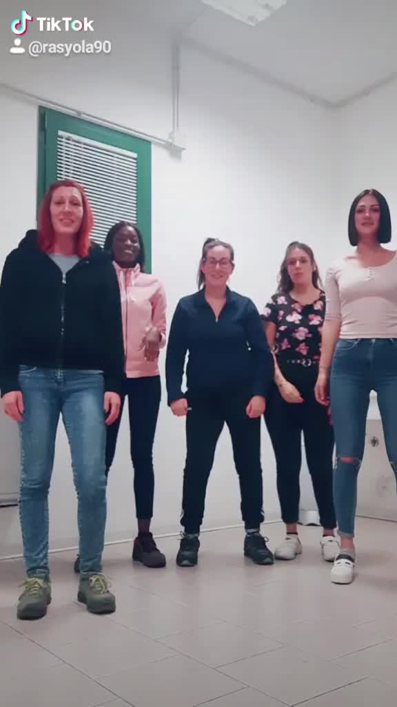 @🇦🇱❣