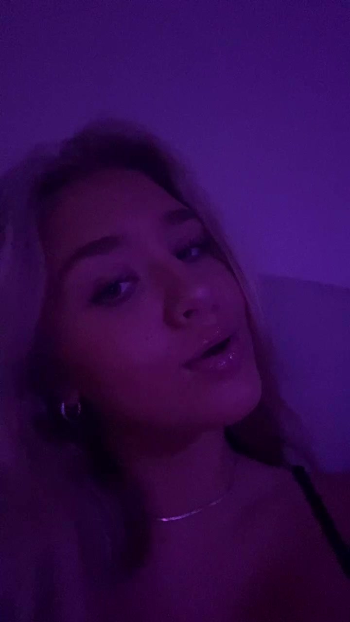 @L E X