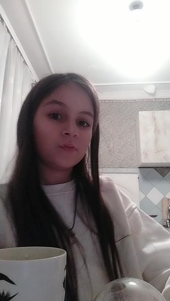 emmillii (@emmimilli) - Urlebird