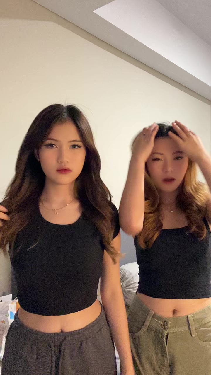 Anyone else have this experience Annika Fox (@sensualrains)