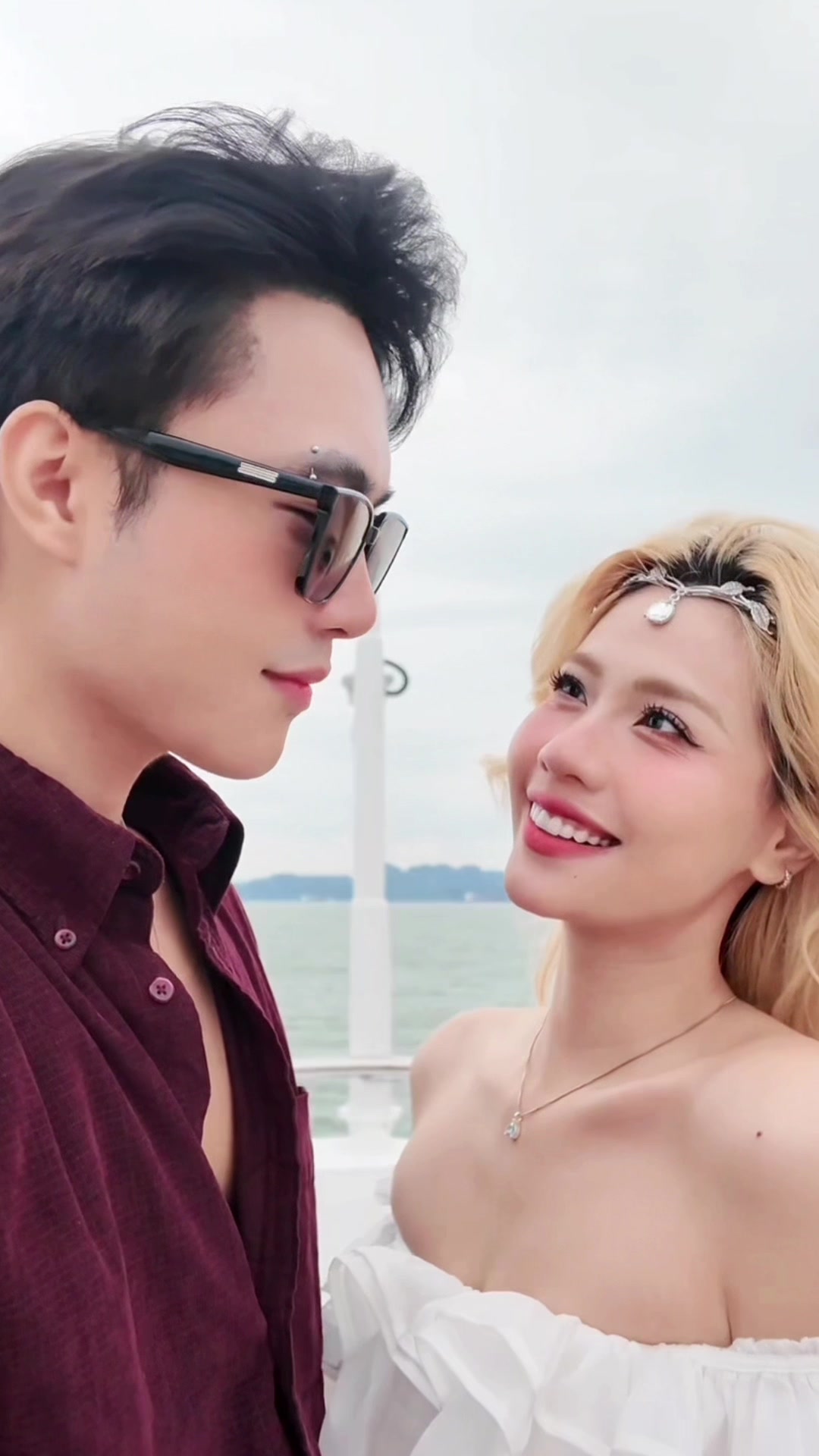 @Ch&acirc;m Sứa  👑