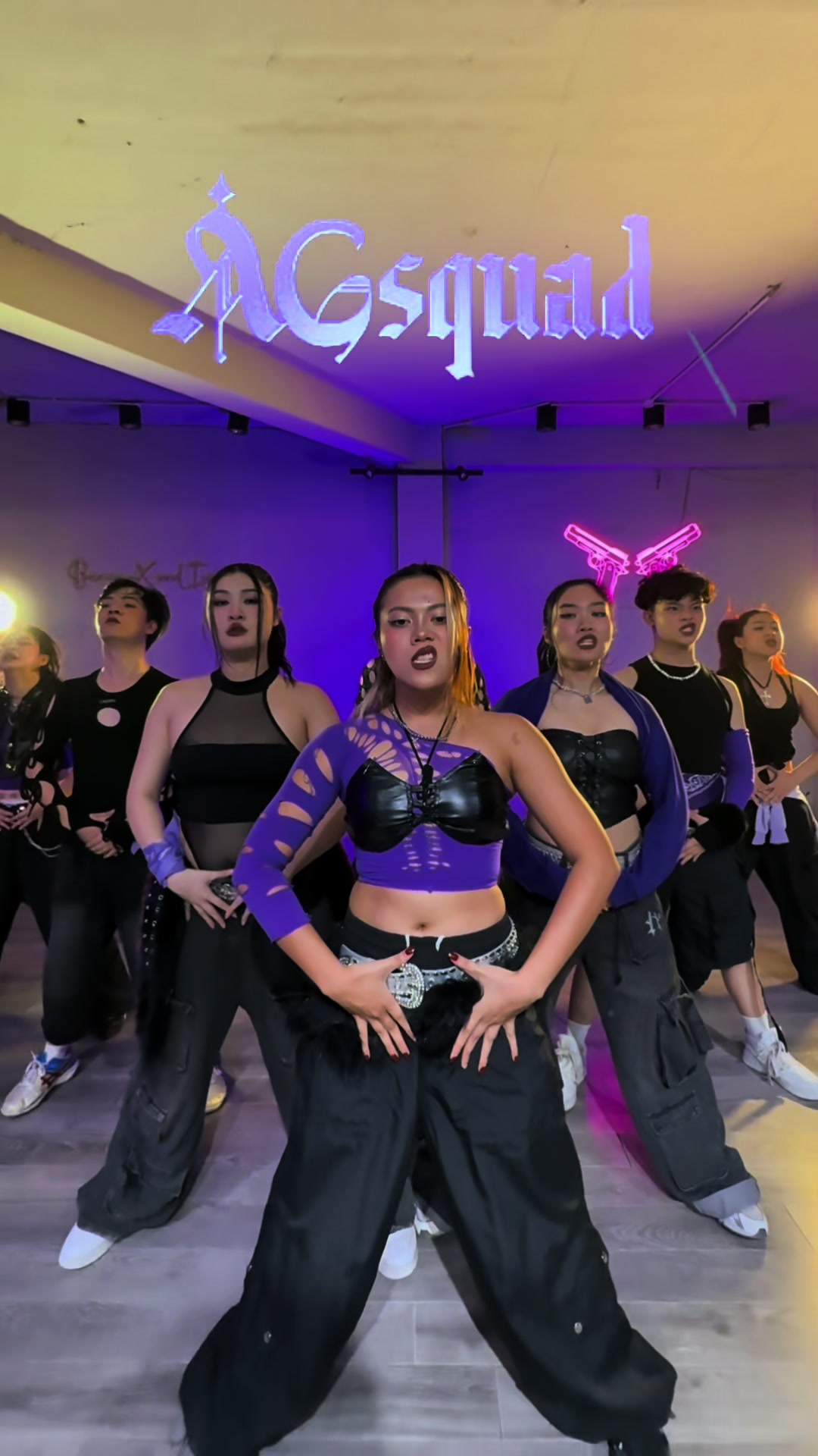 hanoi-xgirls-hanoixgirls-official-urlebird