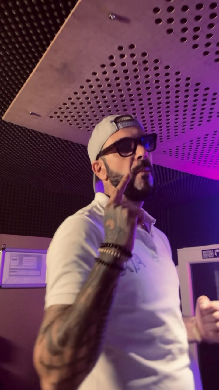 Bonnie Blue teaching Julia Filippo that | Bonnie (@bestofbonnieblue)