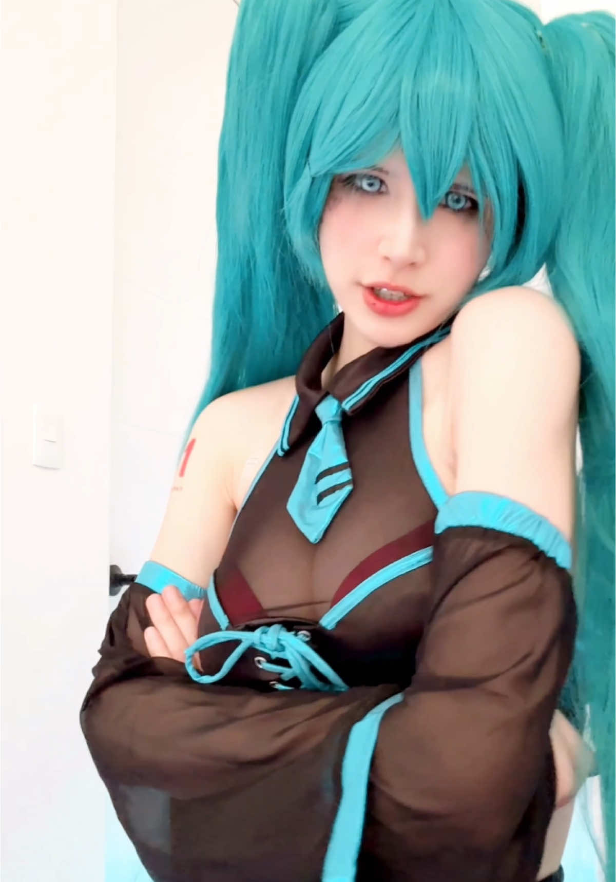 @lizyhsan) - Urlebird