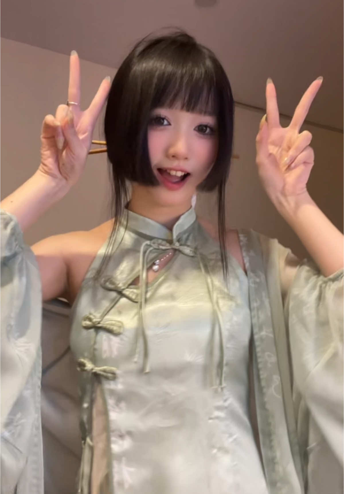 @H&agrave; Thảo Linh