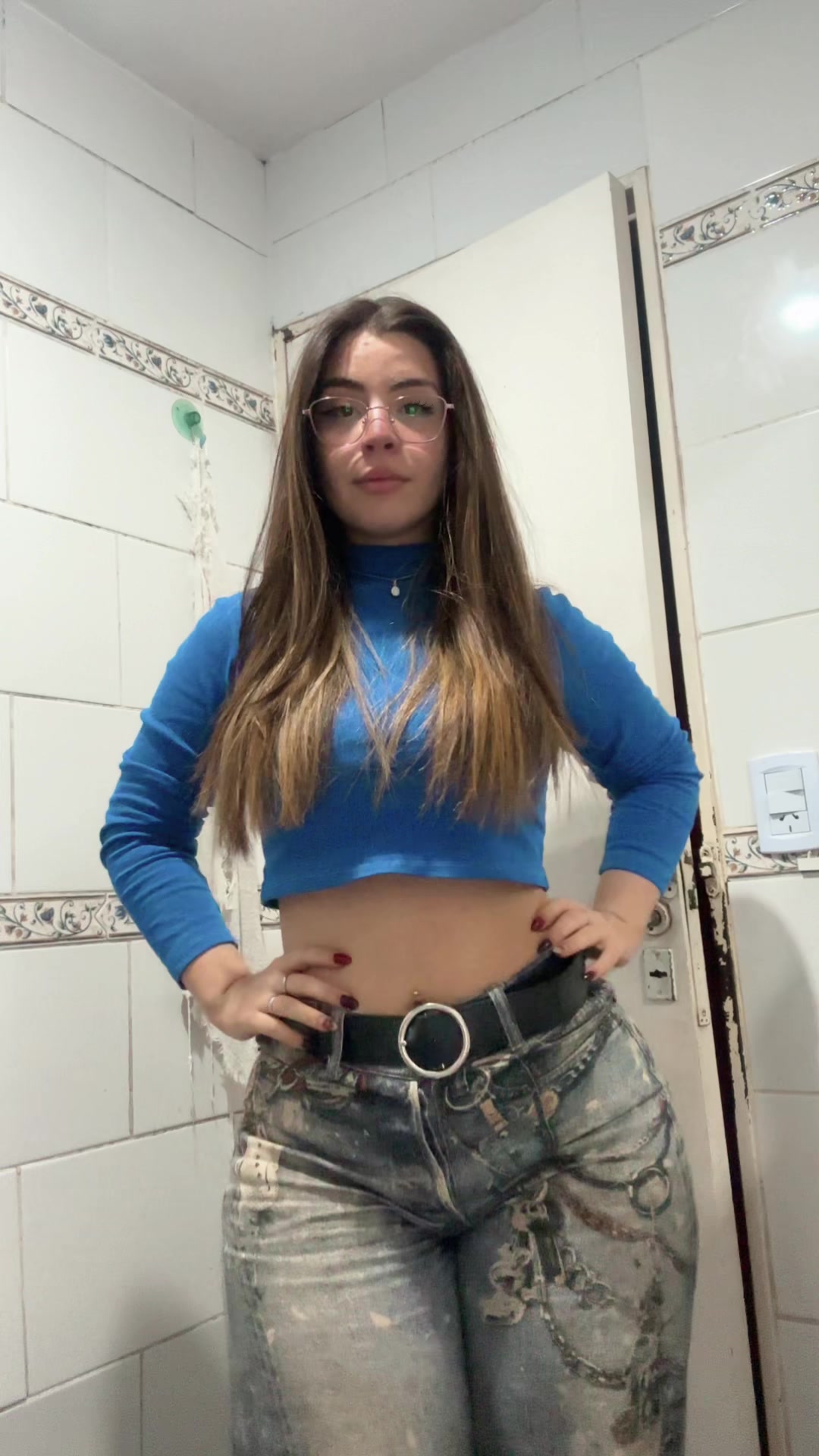 Nahii🌷 (@nahii_caceres) - Urlebird