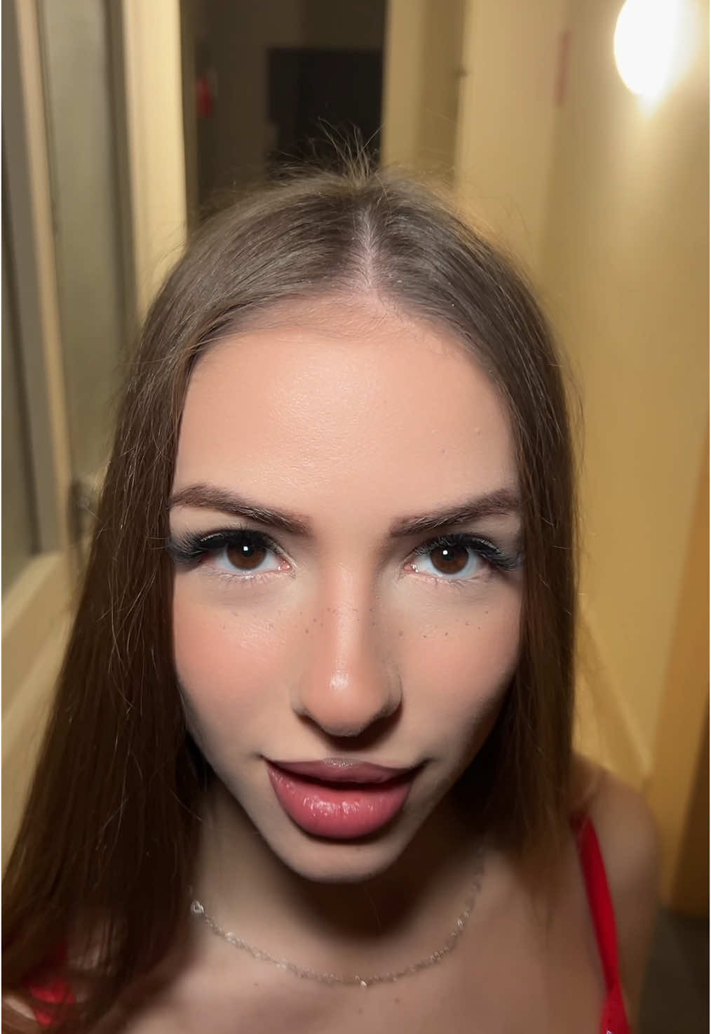 Hoy estuve trabajando con 🎅 y voy natalipinky0 ( natalipinky0)