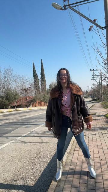 Ayşen Çelik ( aysencexx) Urlebird