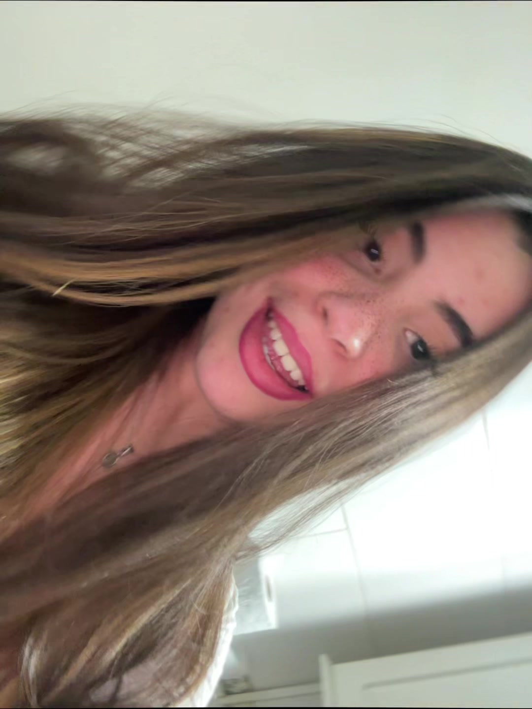 Nahii🌷 (@nahii_caceres) - Urlebird