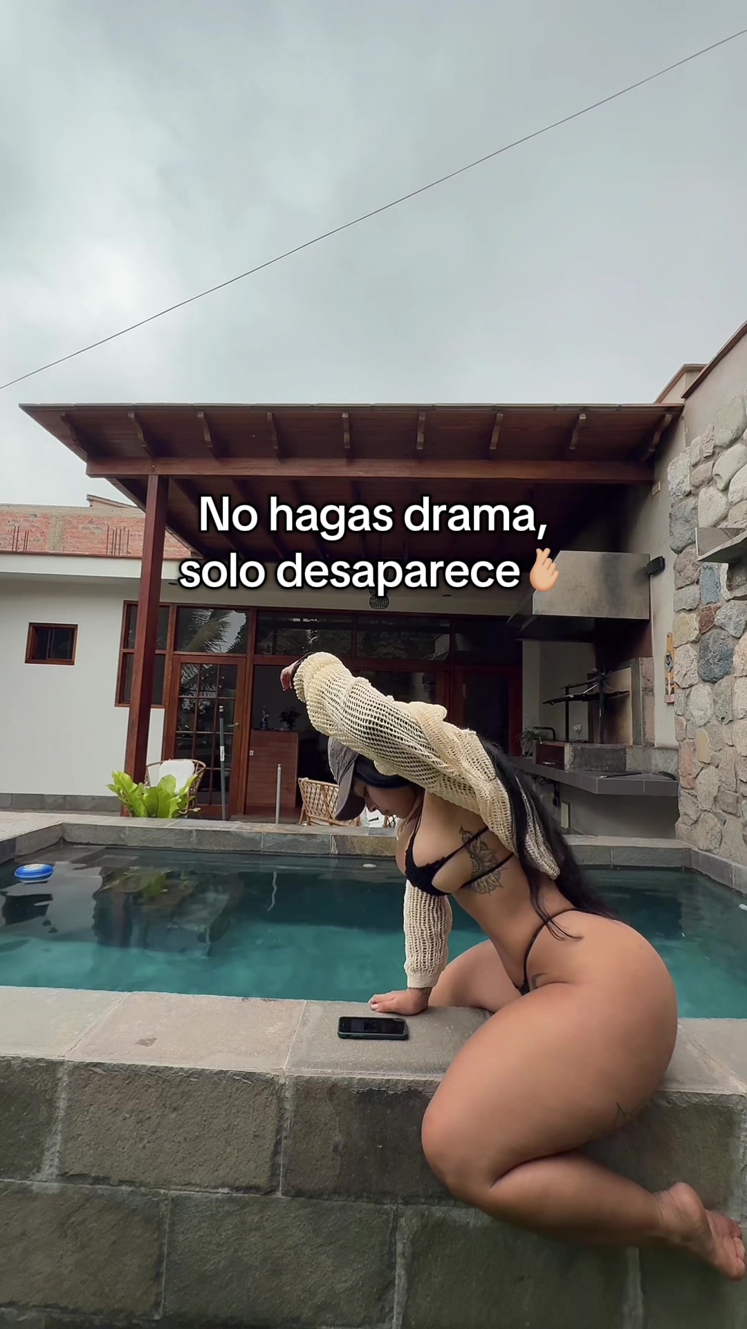 Victoria Hernández (@victoriahjt) - Urlebird