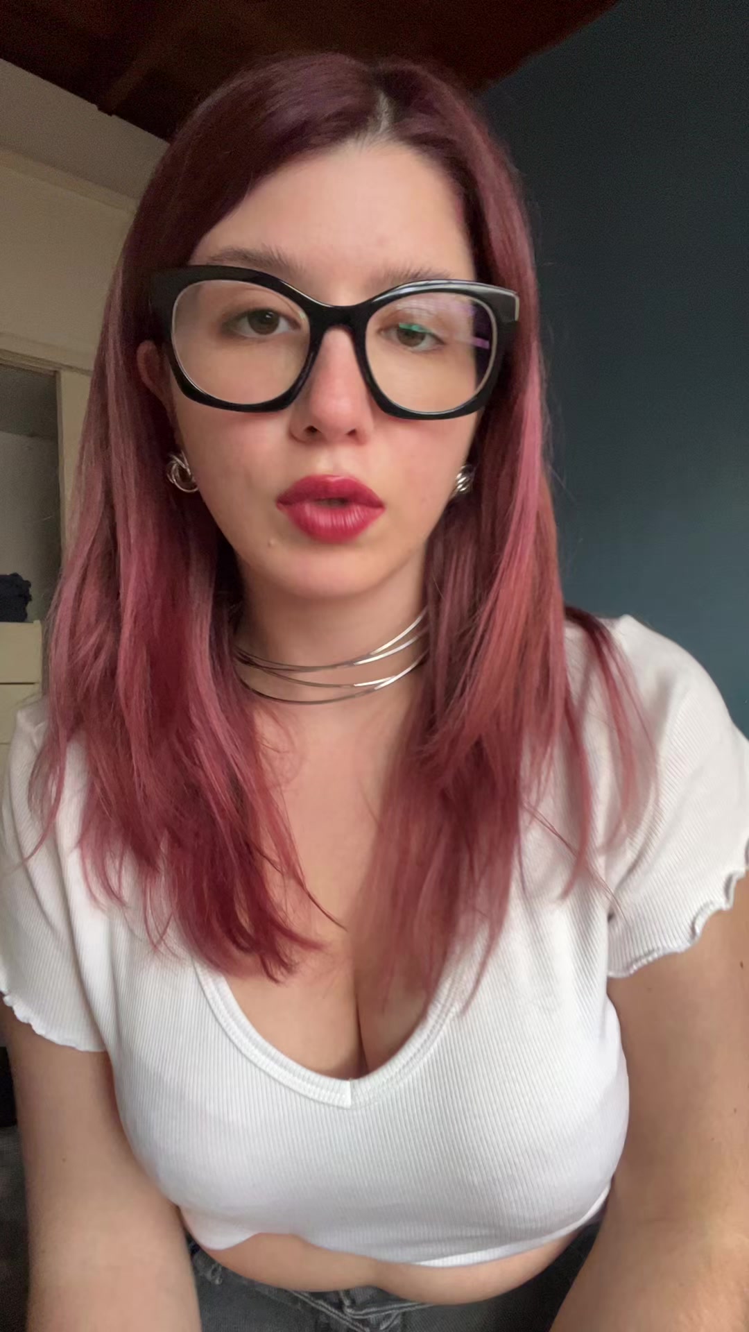 Chloe (@sumchloe) - Urlebird