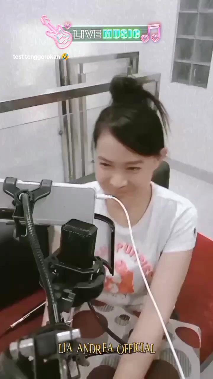 🦄 @liaandrea_official - Lia Andrea - TikTok