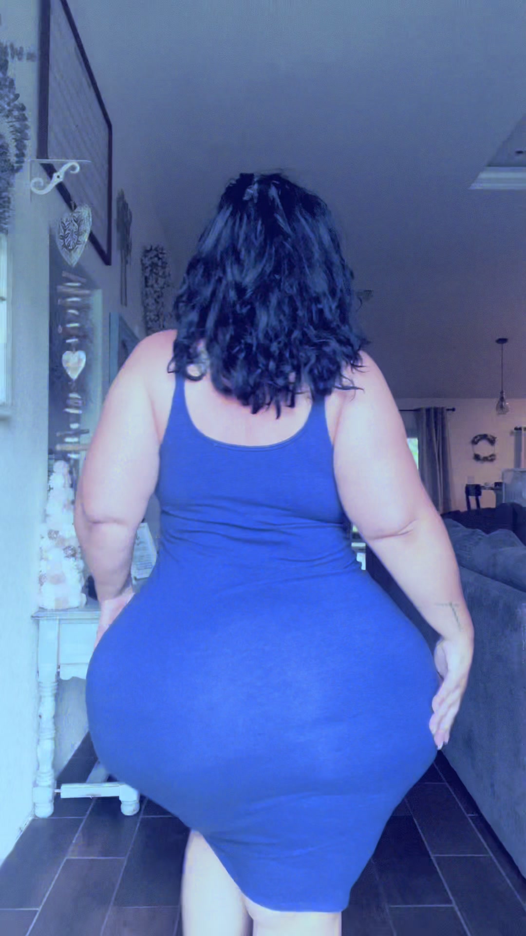 Miss Hourglass (@misshourglass2.0) - Urlebird