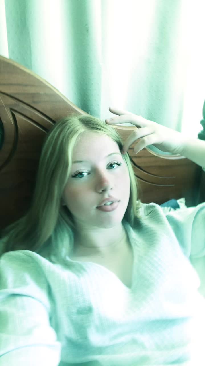 Louise Woods (@louise23woods) - Urlebird