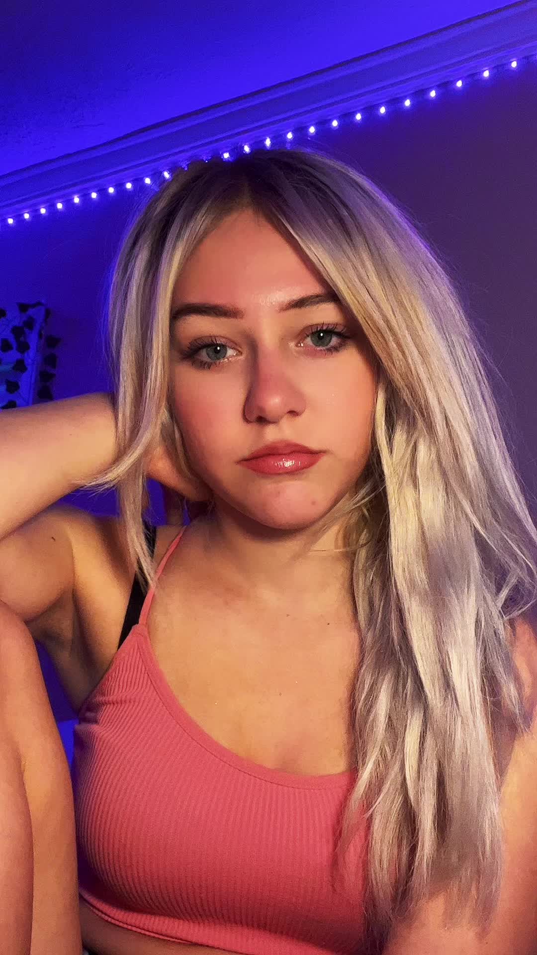 18 fakebody falesituation Maddythesillygoose (@maddythesillygoose0)