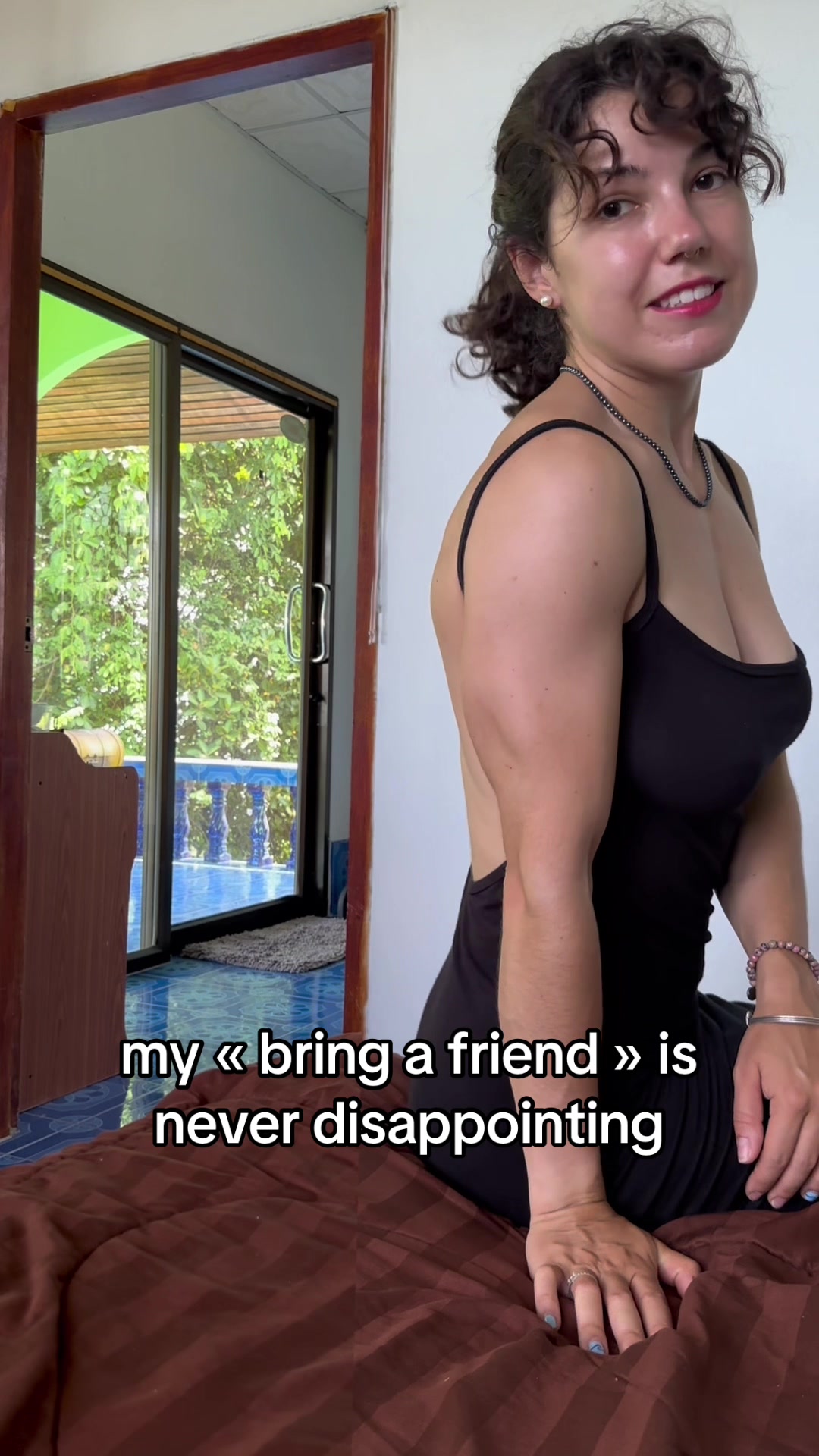 Victoire de Blasset (@queenblasset) - Urlebird