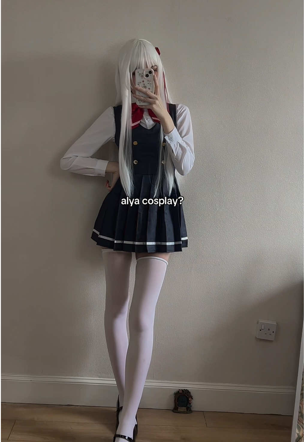 fifi (@unsol.eil) - Urlebird