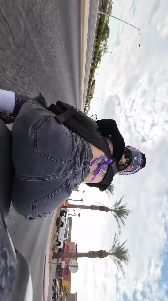 Itskarlianne (@itskarliannex) - Urlebird