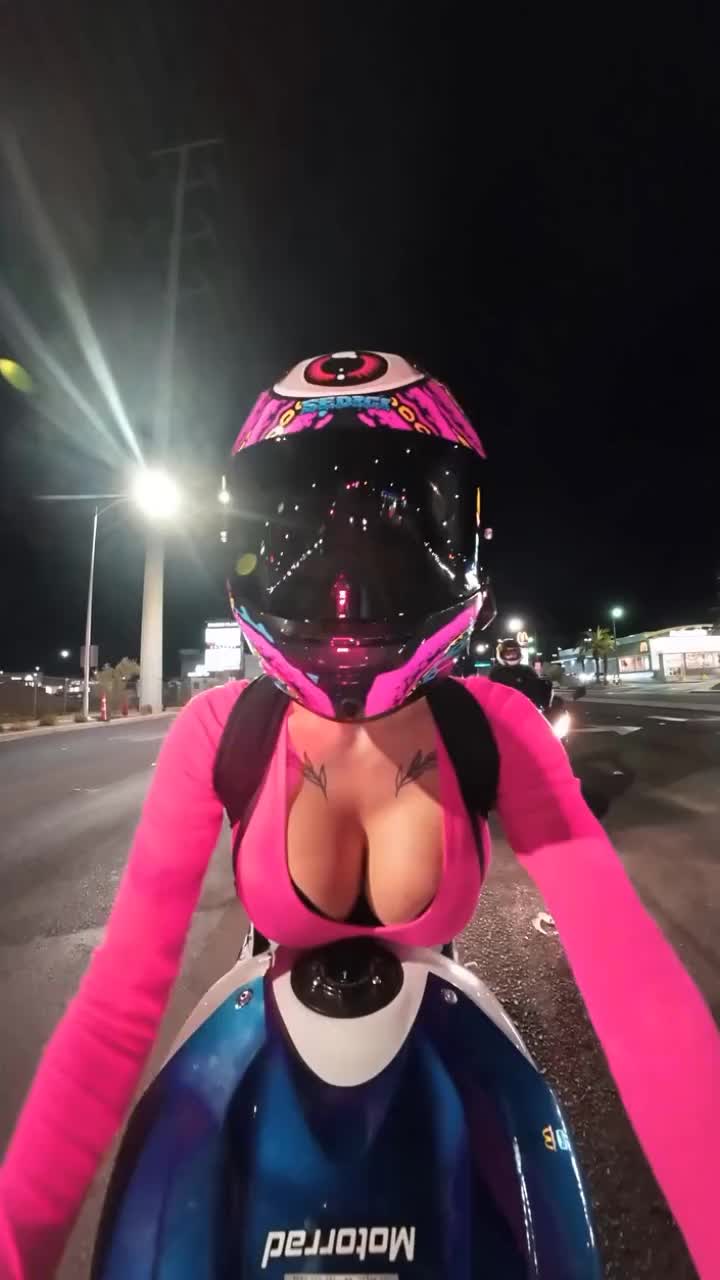 Itskarlianne ( itskarliannex) Urlebird