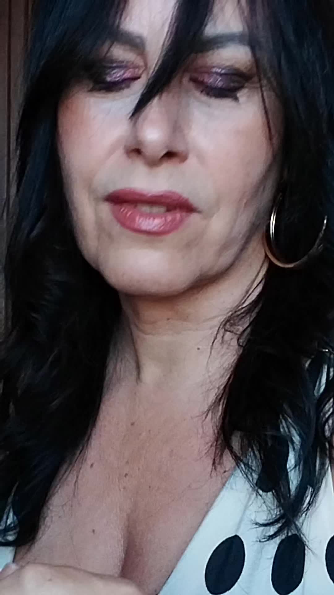 Mariella72 (@mariella.ragaglia72) - Urlebird