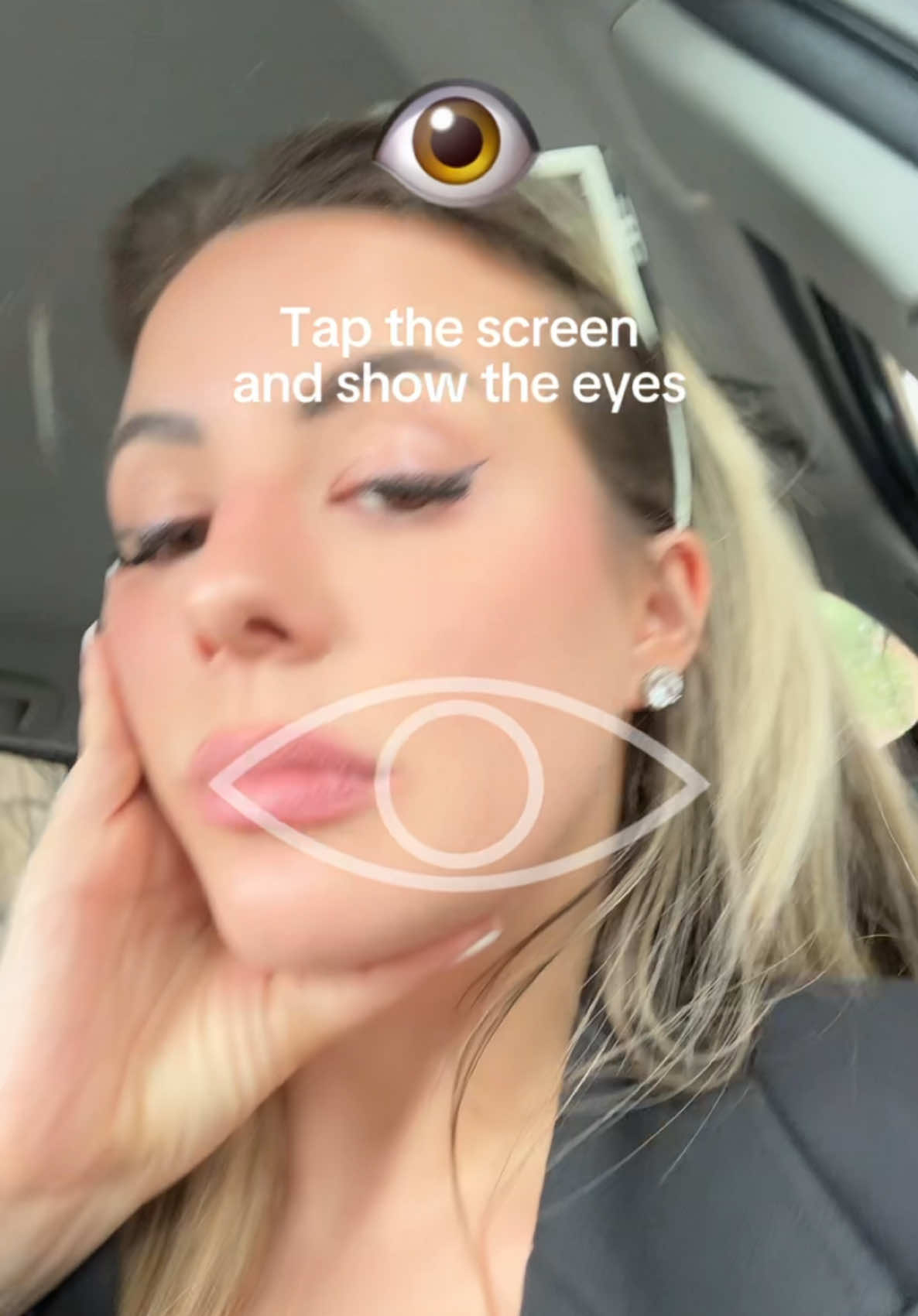 lali957 (@lali957_) - Urlebird