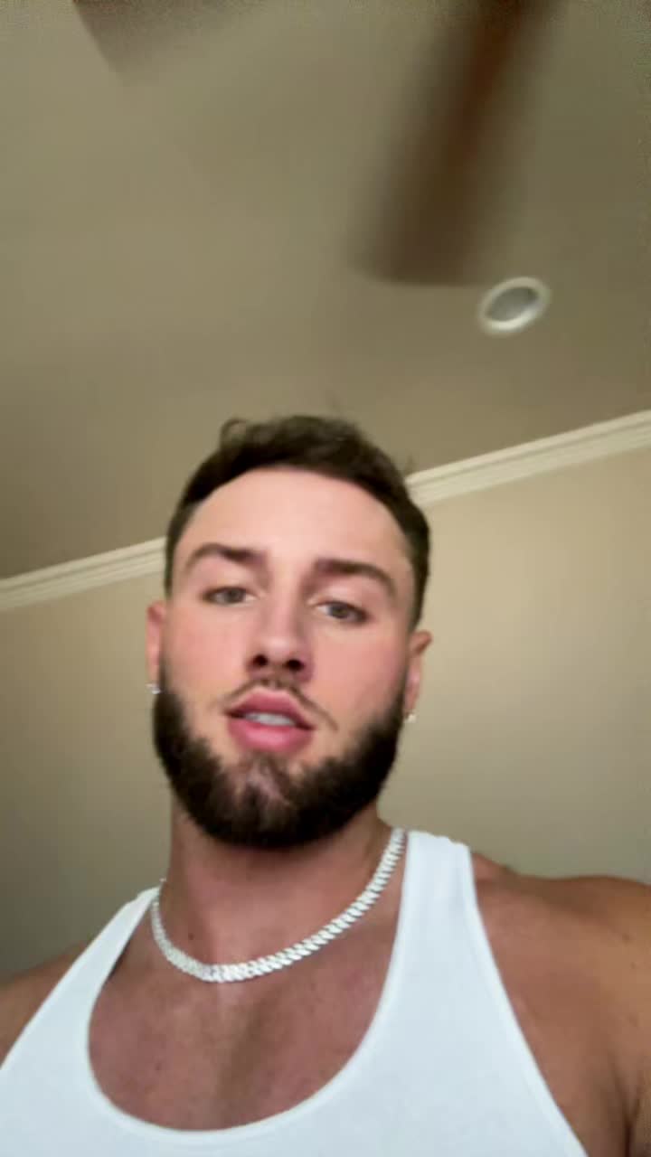 Reilly (@reilly_sterling_golden) - Urlebird