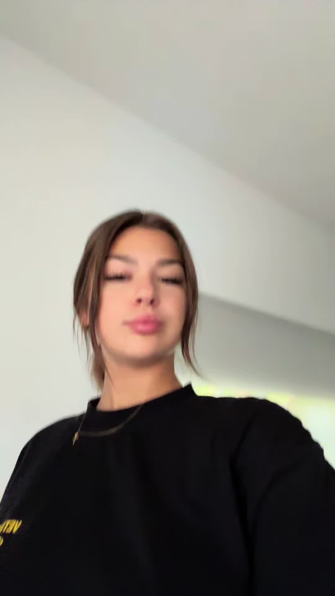 Kann mir das jemand sagen ? 😭 #fy | Xenia 🐱 (@xeniahelenaa)