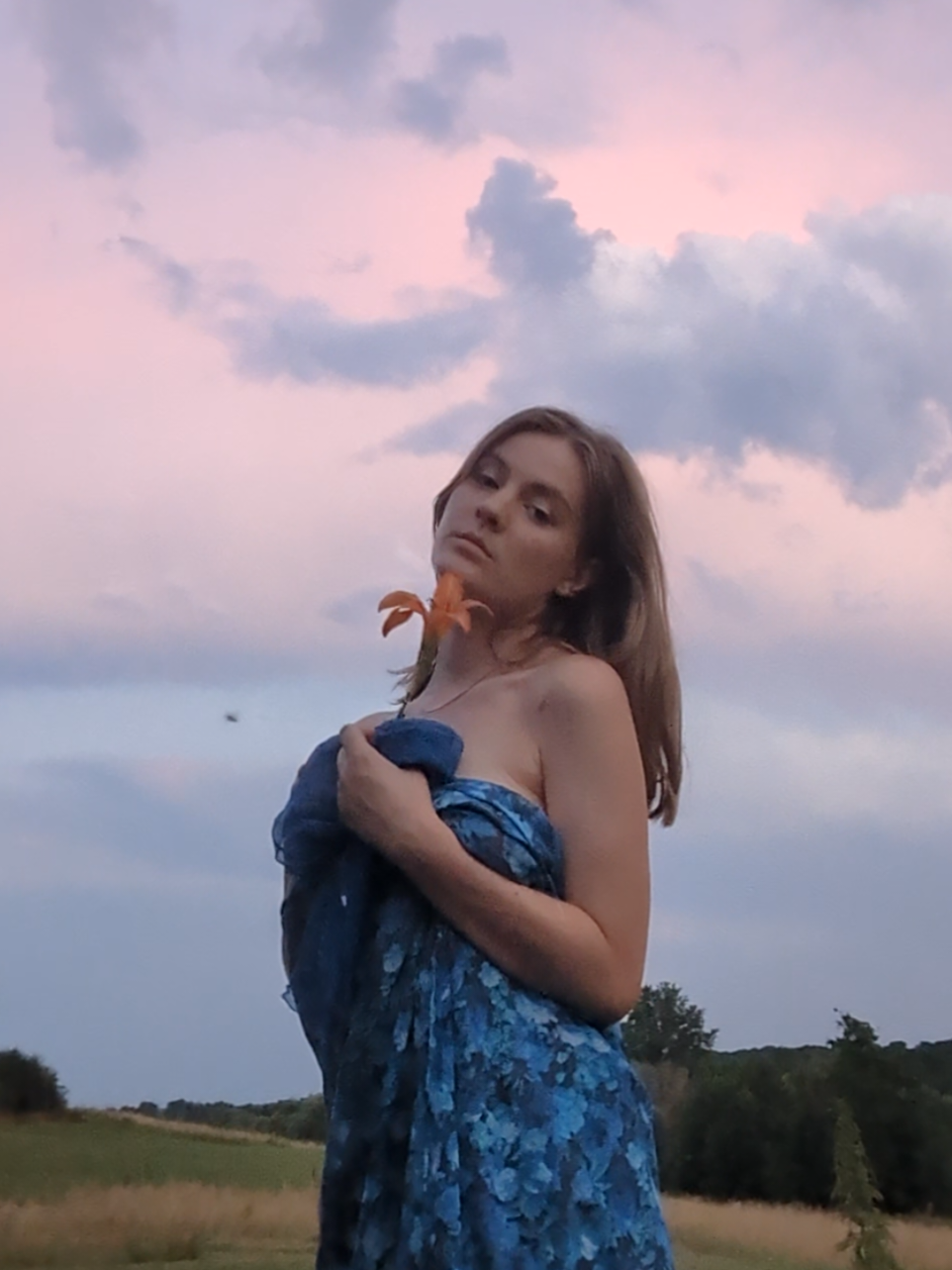 Lorène (@lorenelaplusbelle) - Urlebird