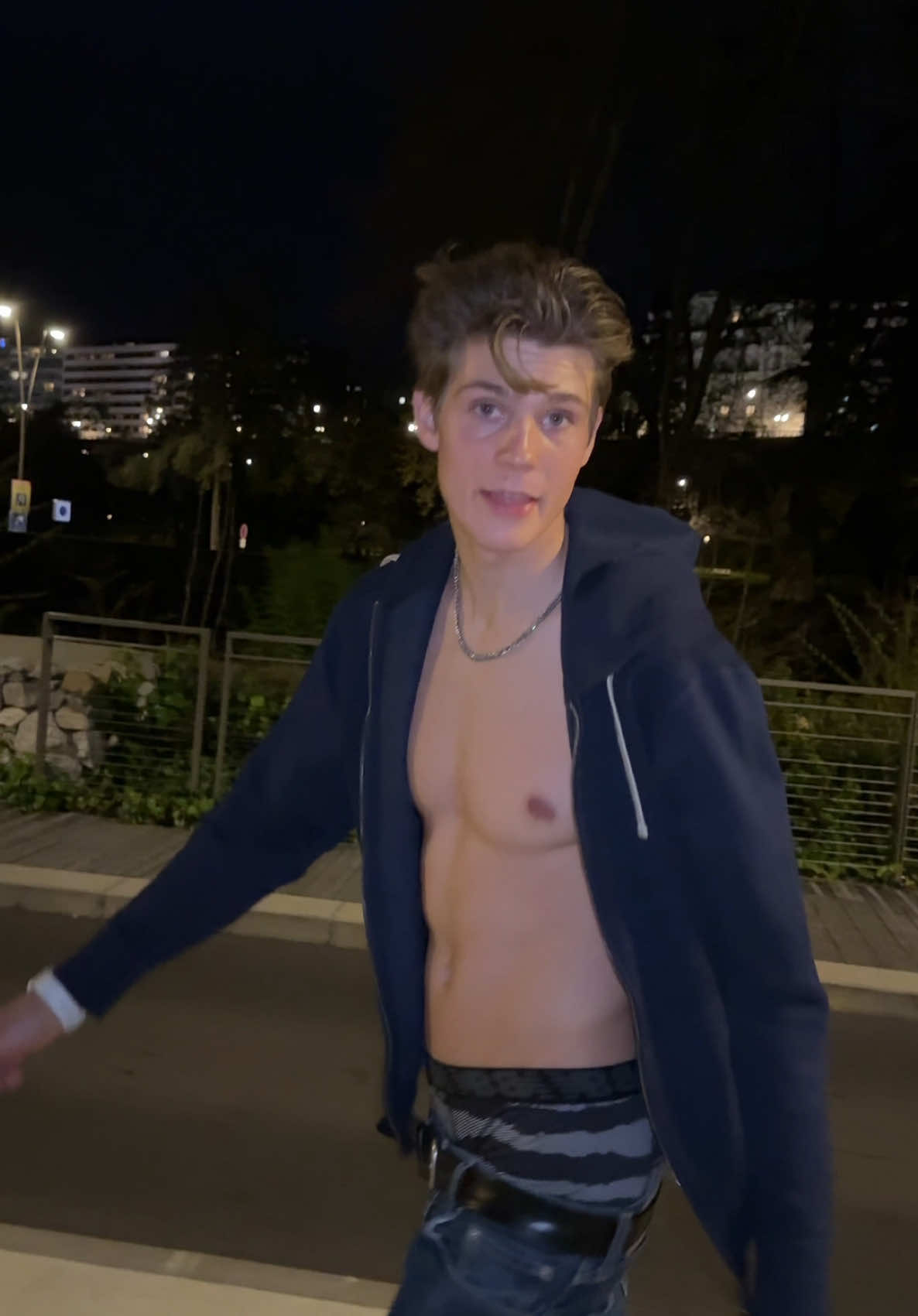 kkkurtsadamsss (@kurtsadams) - Urlebird