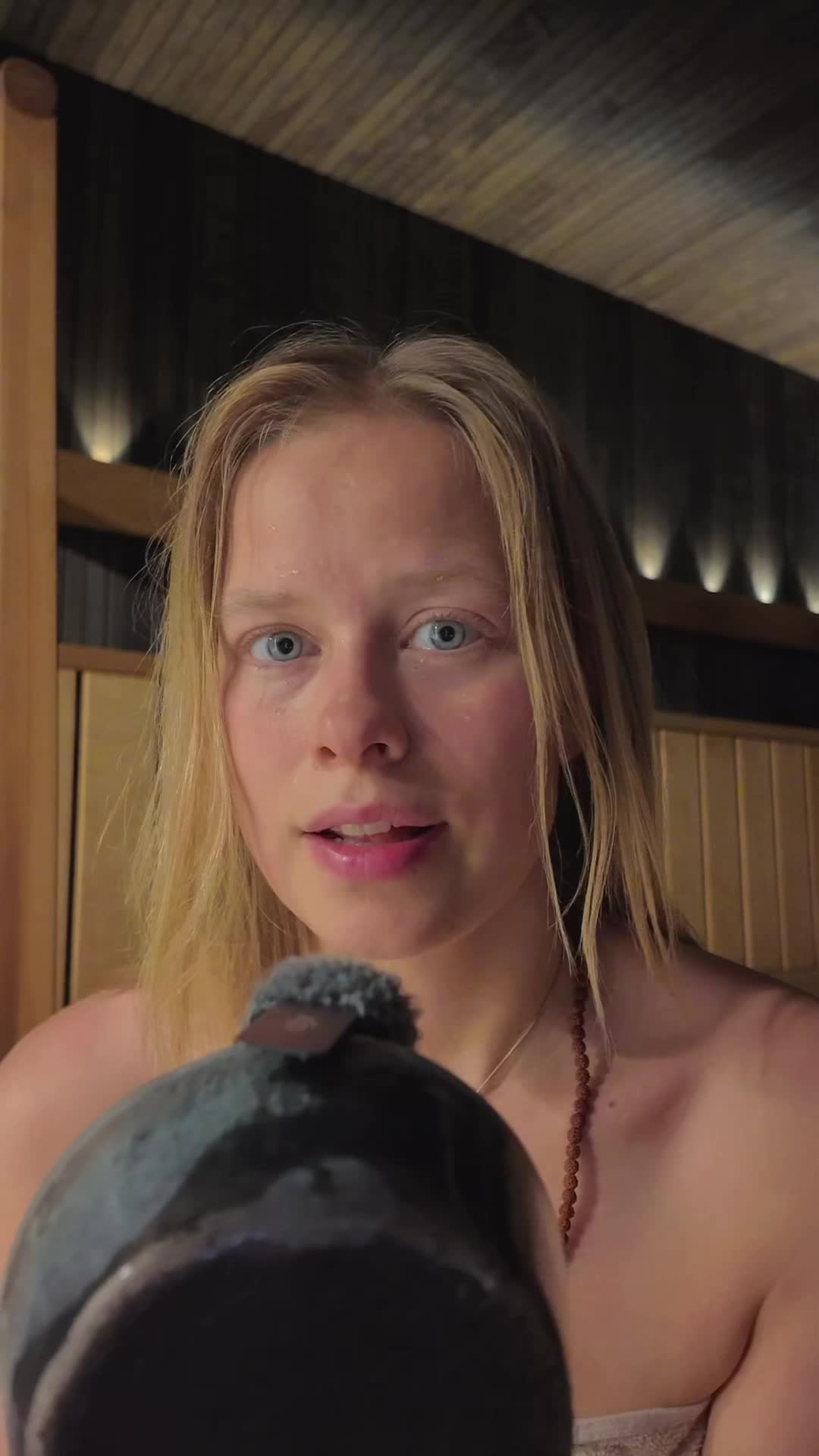 Nina in Sauna (@ninainsauna) - Urlebird