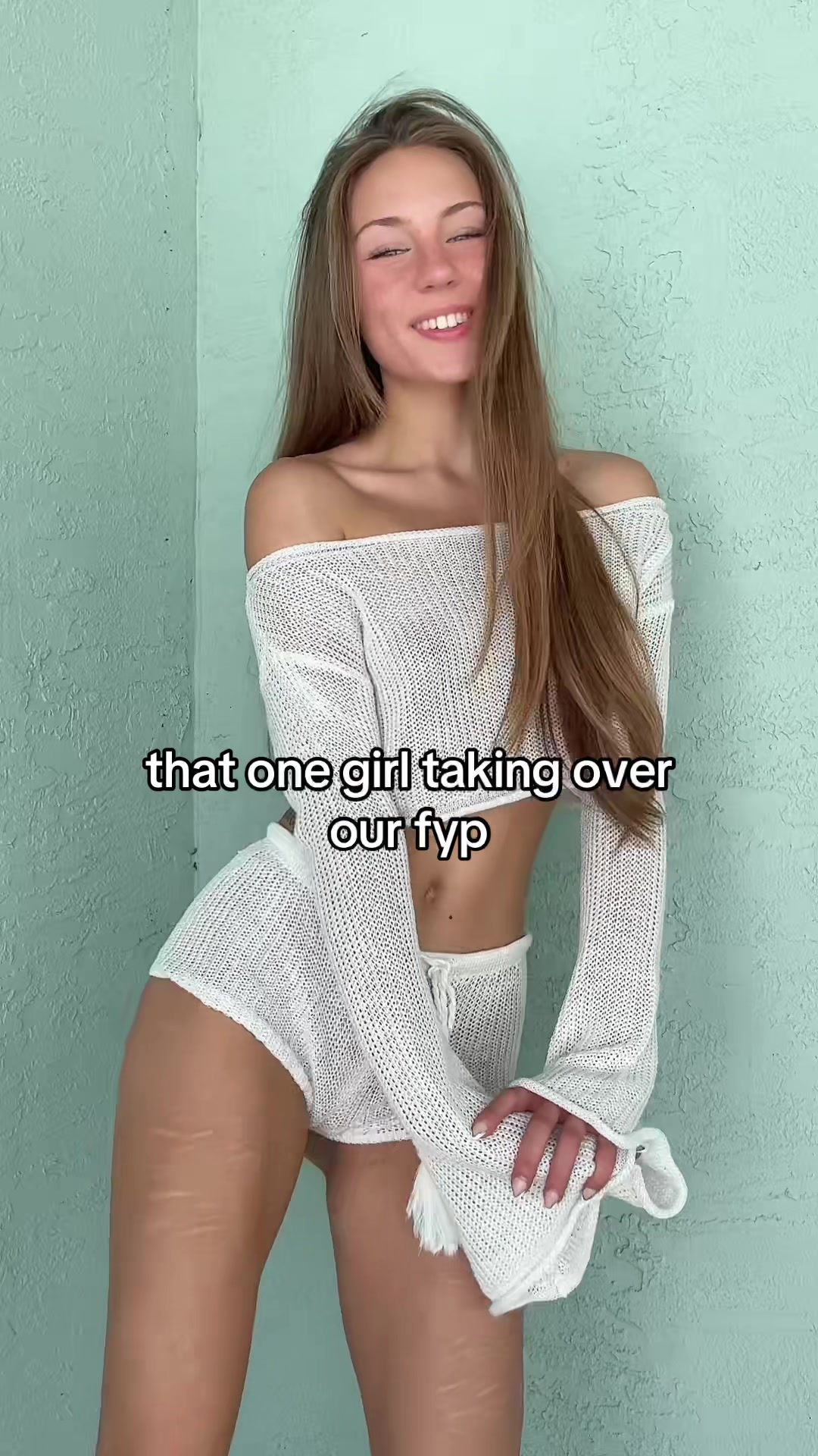 Anya Matusevich (@its.anya.lacey) - Urlebird