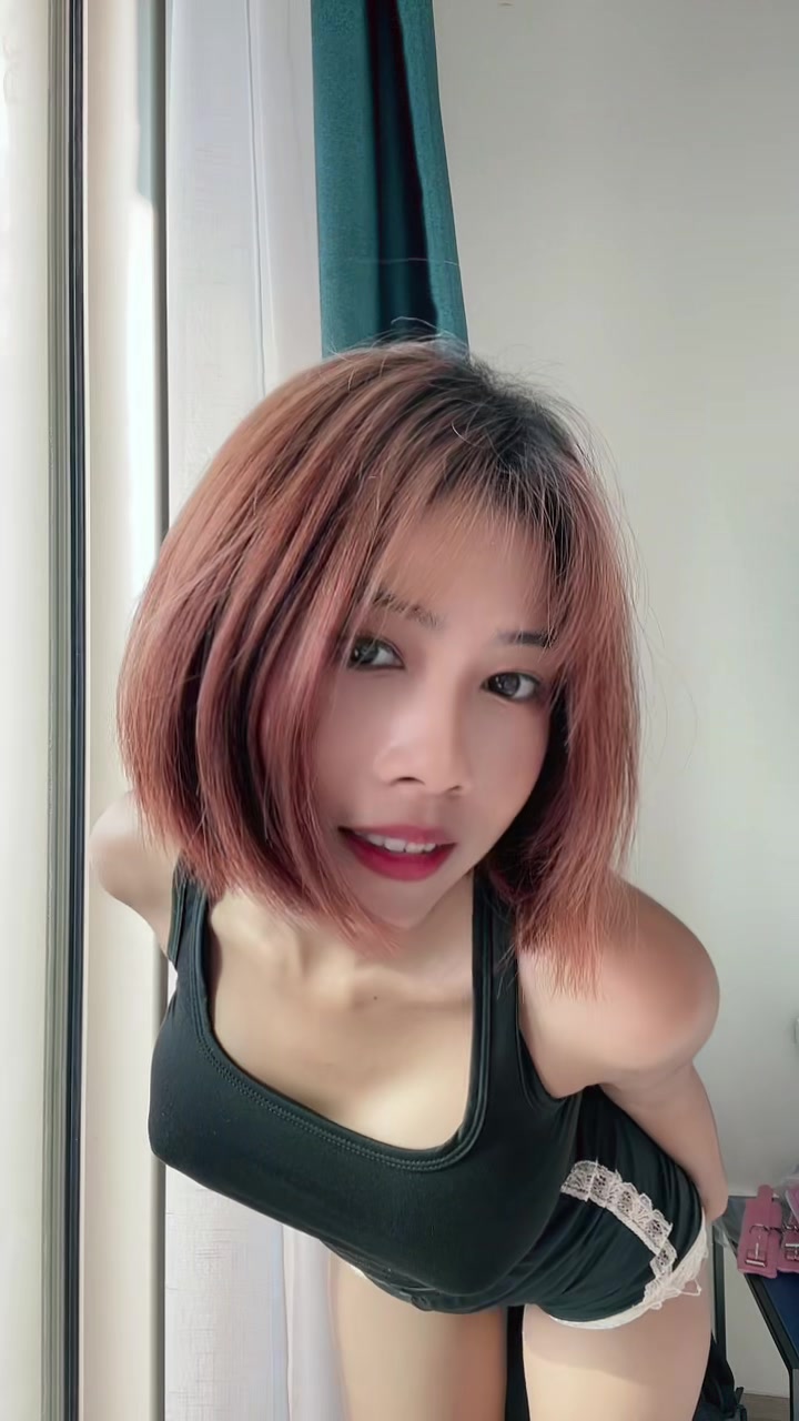 รุ่นนี้ใส่ถ่านแค่ 3 ก้อนอิอิ🫣 | lil__yumi (@lil__yumi)