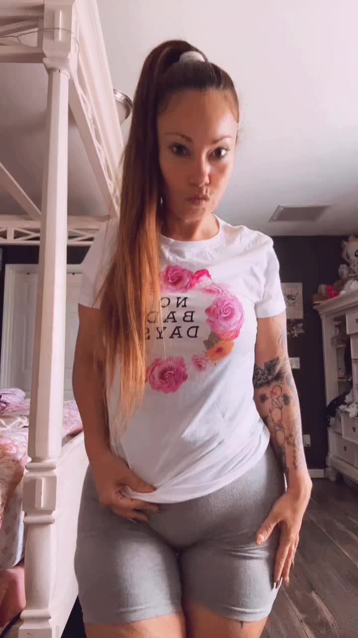 467 likes, 4 shares, 13 | (@jayrozay111)