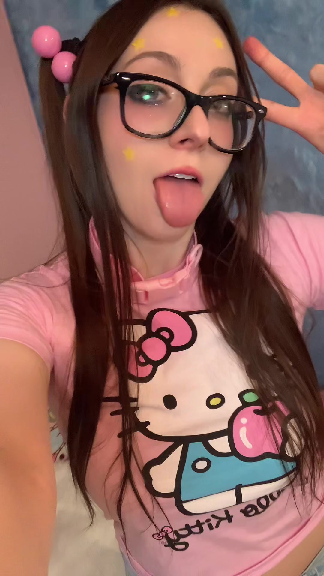 Luna C. Kitsuen (@lunackitsuen) - Urlebird