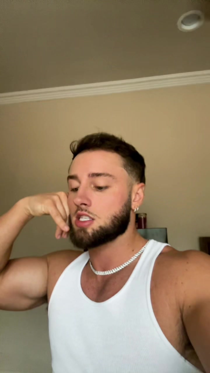 Reilly (@reilly_sterling_golden) - Urlebird