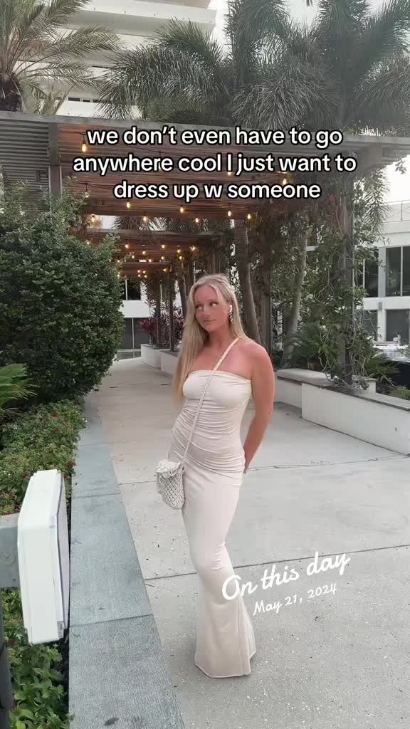 Erica Lovely (@erica_lovelyyy) - Urlebird